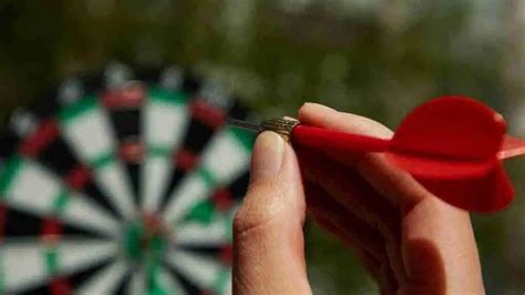 Dart Grip Techniques 101: A Comprehensive Guide.